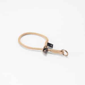 poly-ropes-halsband-helstryp-beige